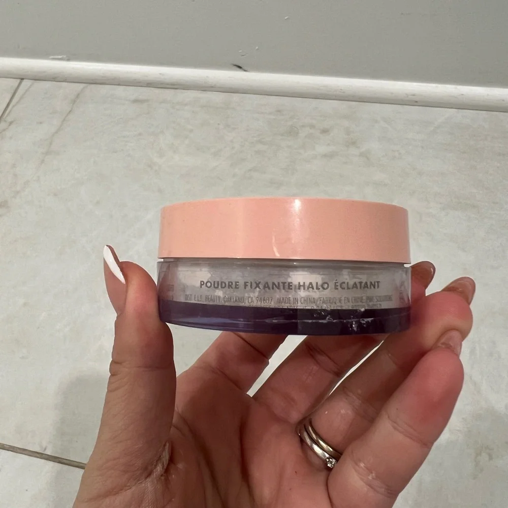 E.l.f. Halo Glow Setting Powder Light